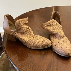 Women’s boots